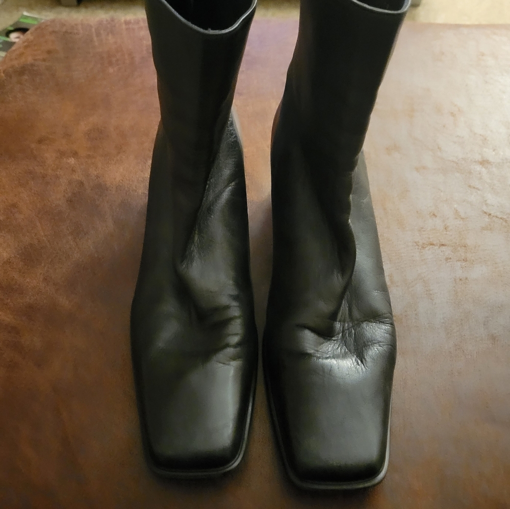 STUART WEITZMAN 90's Vintage Square Toe Black Soft Leather Ankle Boots Sz 8AA - Picture 2 of 9
